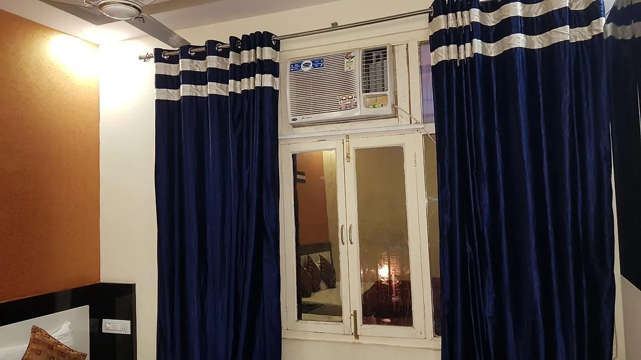 Great Ganga Palace By Wb Inn, Varanasi, India 2*, Varanasi