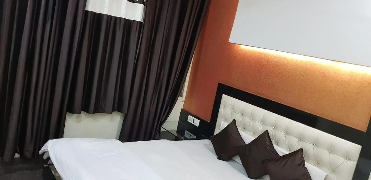 Great Ganga Palace By Wb Inn, Varanasi, India India